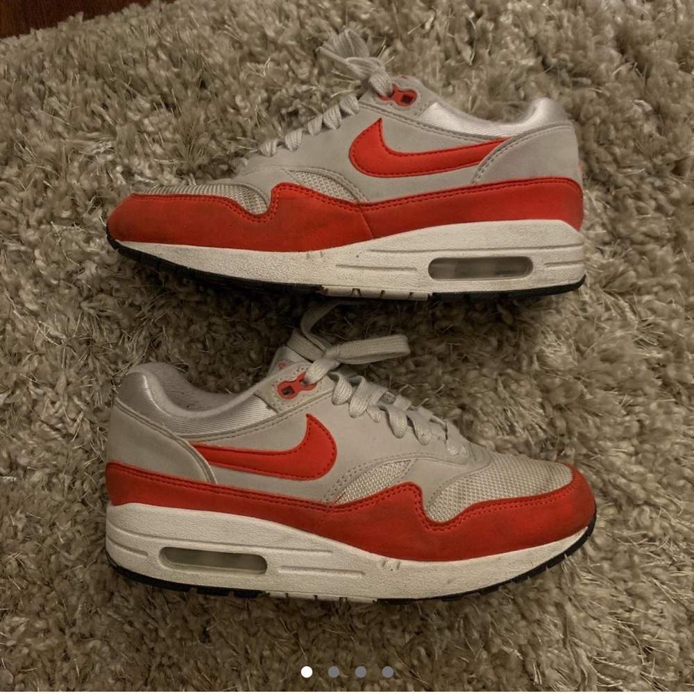 Nike womens air max 
Red and grey color